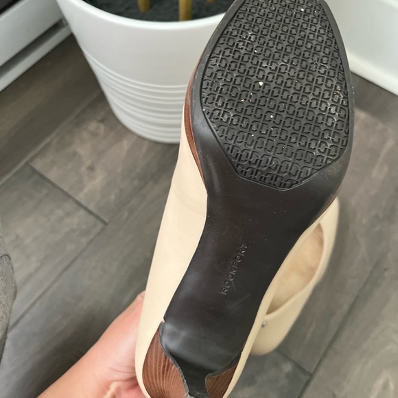 Rockport nude heels! - Picture 3 of 4